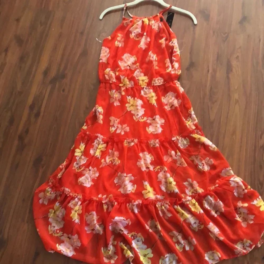 NWT Trixxi Red floral flowy Ruffle tiered shin length dress. Size S